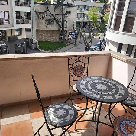 Red Velvet Apartment Varna Dış mekan fotoğraf
